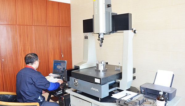 你知道前置式气动卡盘是怎么进行工作的吗？